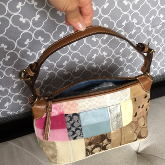 Coach multi pattern shoulder bag. - Picture 2 of 5